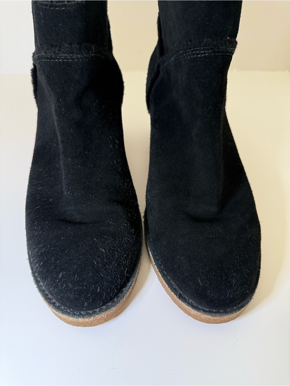 UGG Kasen Black Ankle Suede Boots - Picture 4 of 7